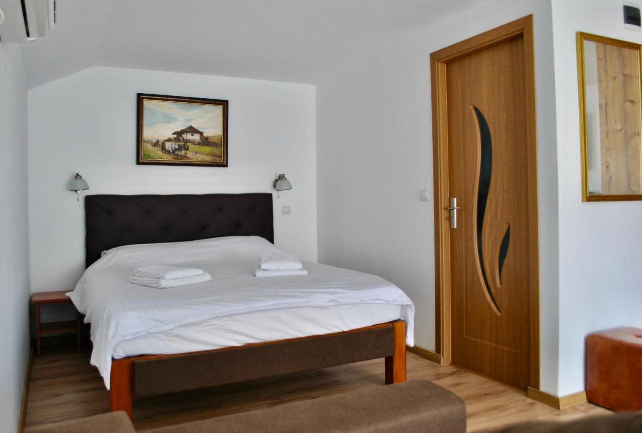 Camping La Foisor Turda Exterior photo